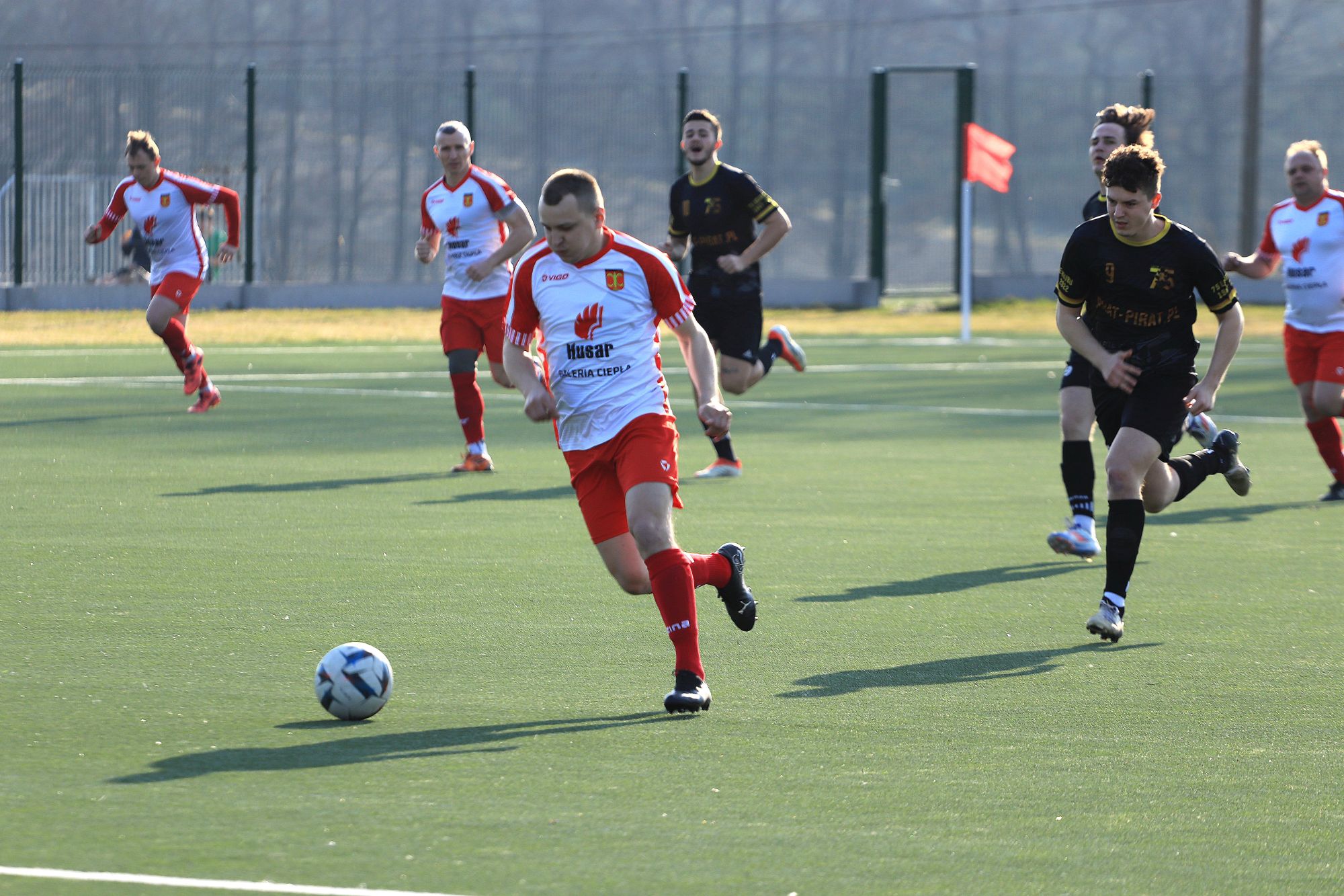 Wyrównane derby w Łukowie